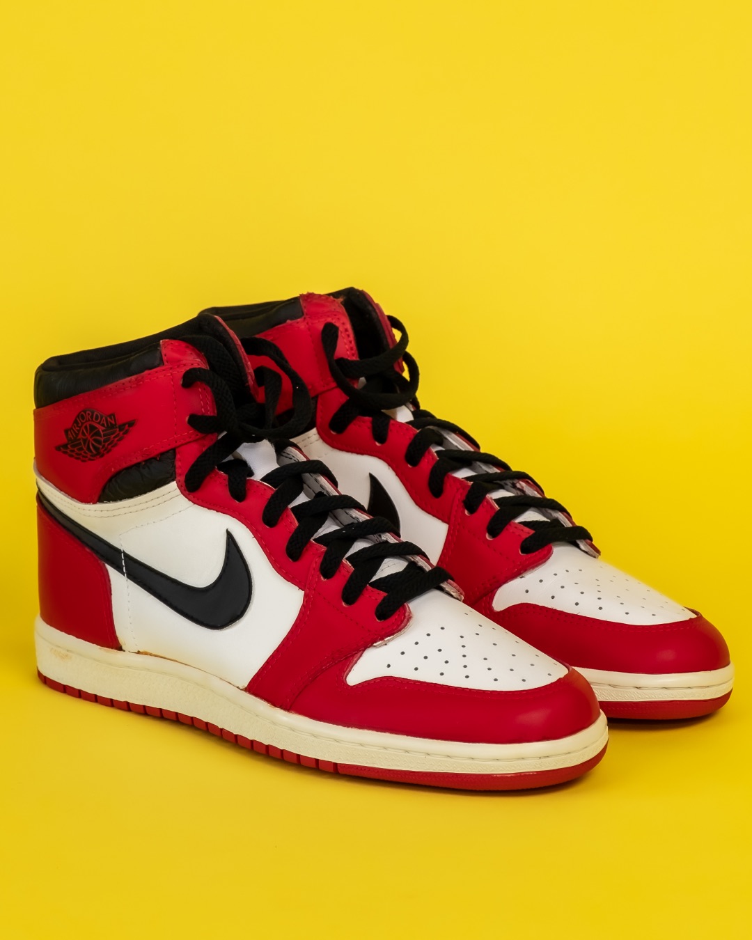 Air Jordan 1 Mid SE Yellow Toe 852542-071 Black/Black-Tour Yellow-White Sneakers